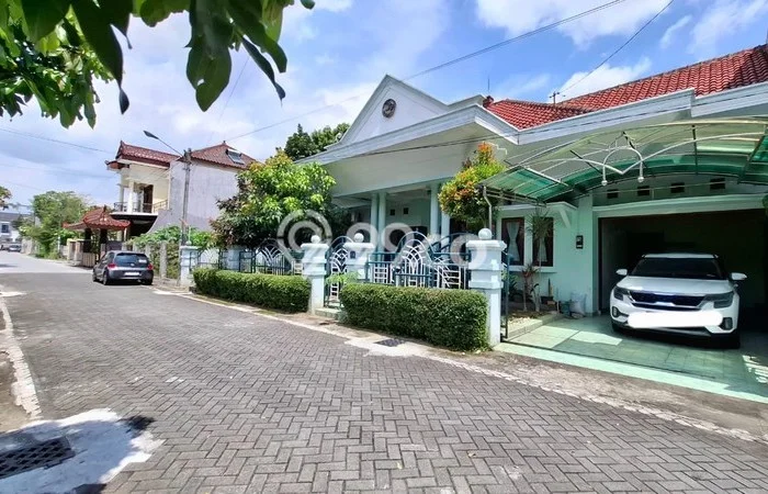 Siap Huni Hunian Elit 5 Kamar di Umbulharjo Dekat ke Mana Saja Siap Huni Hunian Elit 5 Kamar di Umbulharjo Dekat ke Mana Saja