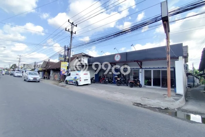 Unit Ruko disewakan di Kotagede Yogyakarta dengan LT 518m2 / LB 420m2 Unit Ruko disewakan di Kotagede Yogyakarta dengan LT 518m2 / LB 420m2