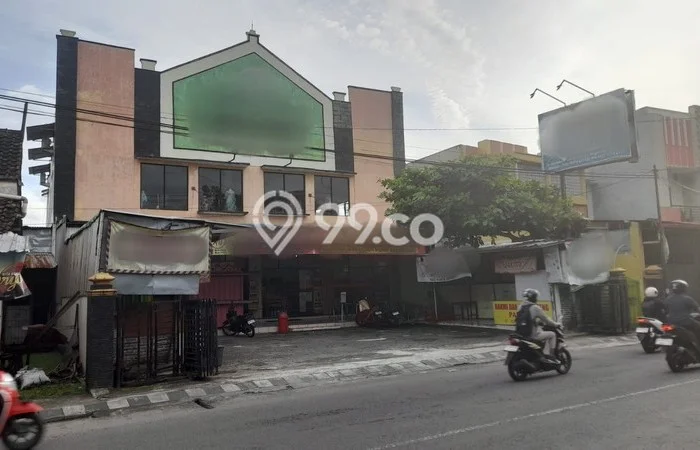 Unit Ruko Paling Strategis di Godean Sleman dengan LB 300m2 Unit Ruko Paling Strategis di Godean Sleman dengan LB 300m2