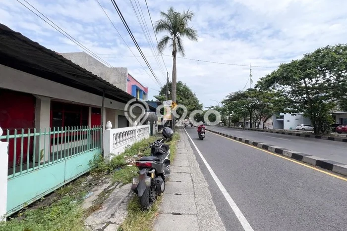 Komersial disewakan lokasi strategis Gamping Sleman 400m2 Komersial disewakan lokasi strategis Gamping Sleman 400m2