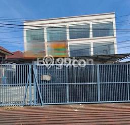 Unit Ruko Paling Strategis di Balikpapan Selatan Balikpapan dengan LB 630m2 Unit Ruko Paling Strategis di Balikpapan Selatan Balikpapan dengan LB 630m2