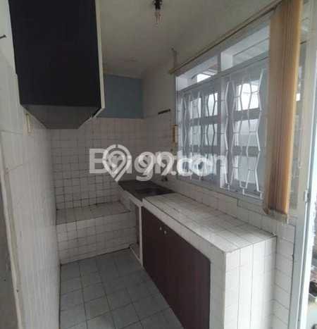 Dijual Cepat Rumah Bagus Siap Huni LB 130m2 di Balikpapan Selatan, Balikpapan Dijual Cepat Rumah Bagus Siap Huni LB 130m2 di Balikpapan Selatan, Balikpapan