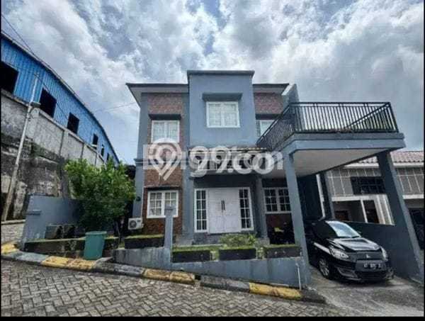 Dijual Cepat Rumah Bagus Siap Huni LB 235m2 di Balikpapan Selatan, Balikpapan Dijual Cepat Rumah Bagus Siap Huni LB 235m2 di Balikpapan Selatan, Balikpapan