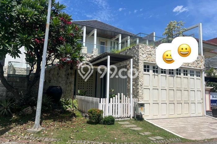 Ready to Use! Premium House LT 314m2 Desain Elegan di Sukomanunggal Ready to Use! Premium House LT 314m2 Desain Elegan di Sukomanunggal