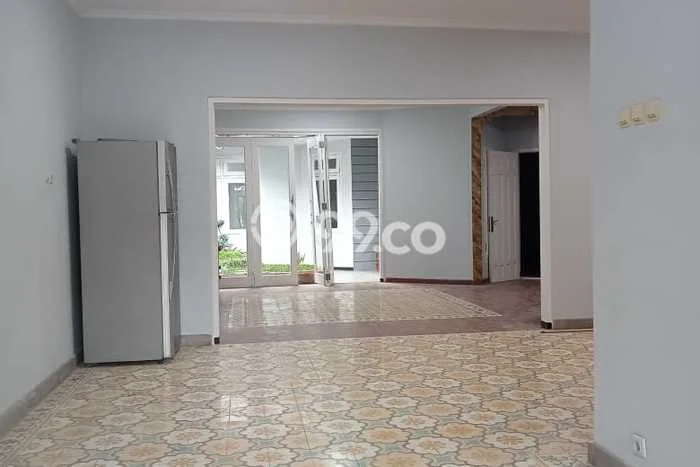 Dijual Rumah Premium dengan Fasilitas Sekitar Lengkap di Rungkut, Surabaya Dijual Rumah Premium dengan Fasilitas Sekitar Lengkap di Rungkut, Surabaya