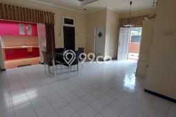 Rumah Disewakan Surabaya LT 225m2 LB 200m2 Area Sutorejo Rumah Disewakan Surabaya LT 225m2 LB 200m2 Area Sutorejo