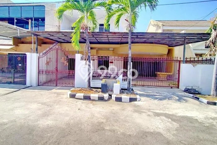 For Sale Rumah Mewah Exclusive di Gubeng, Surabaya For Sale Rumah Mewah Exclusive di Gubeng, Surabaya