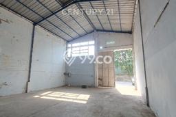 Unit Gudang Disewakan di Kapuk Kamal di Area Ramai & Strategis Unit Gudang Disewakan di Kapuk Kamal di Area Ramai & Strategis