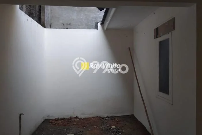 Disewakan! Rumah 2 Kamar Tidur &
1 Kamar Mandi di Solo Baru, Surakarta Disewakan! Rumah 2 Kamar Tidur &
1 Kamar Mandi di Solo Baru, Surakarta