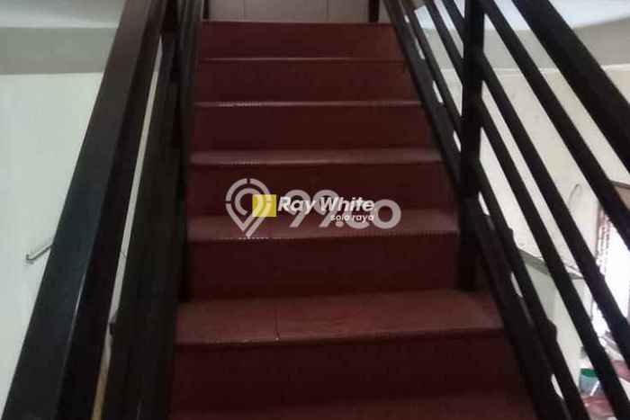 Dijual Cepat Rumah Bagus Siap Huni LB 230m2 di Serengan, Surakarta Dijual Cepat Rumah Bagus Siap Huni LB 230m2 di Serengan, Surakarta