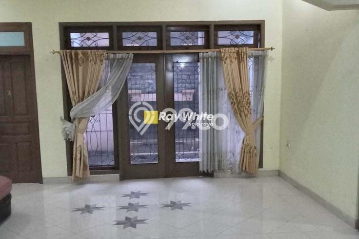 Jarang Ada! Rumah Kontrakan 4 Kamar Bagus Siap Huni Solo Baru Jarang Ada! Rumah Kontrakan 4 Kamar Bagus Siap Huni Solo Baru