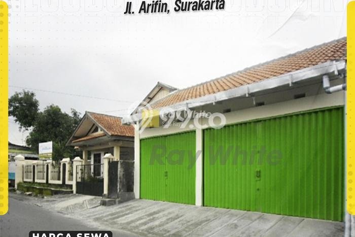 Unit Ruko Paling Strategis di Jebres Surakarta dengan LB 70m2 Unit Ruko Paling Strategis di Jebres Surakarta dengan LB 70m2