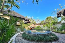 Bisnis Potensial! Vila Kawasan , Luas 600m2m², Posisi Premium Bisnis Potensial! Vila Kawasan , Luas 600m2m², Posisi Premium