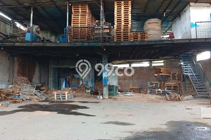 Gudang Disewa di Bekasi dengan LB 800m2 Area Komersial Ramai Gudang Disewa di Bekasi dengan LB 800m2 Area Komersial Ramai