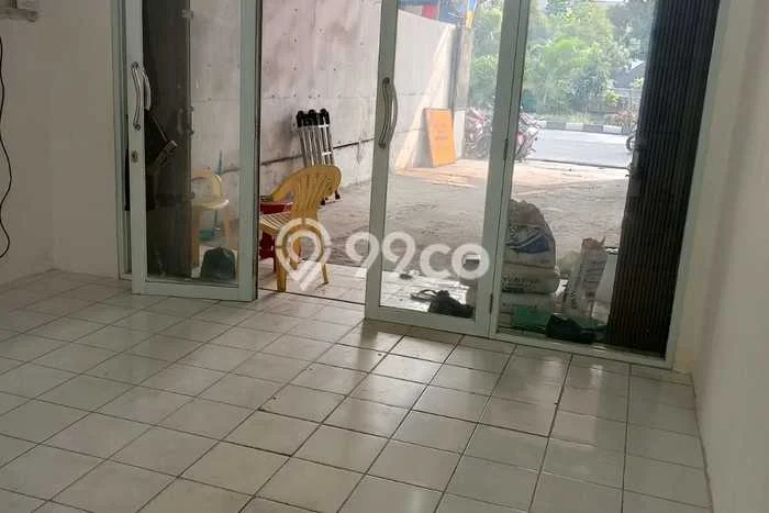Disewakan Ruko komersial di Johar Baru luas bangunan 268m2 Disewakan Ruko komersial di Johar Baru luas bangunan 268m2