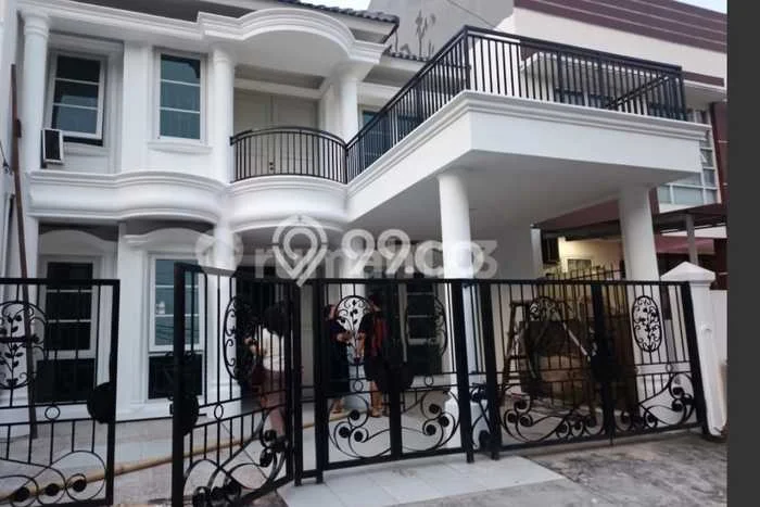 Disewakan Rumah Konsep Minimalis di Kelapa Gading Jakarta Utara dengan 4 KT Disewakan Rumah Konsep Minimalis di Kelapa Gading Jakarta Utara dengan 4 KT