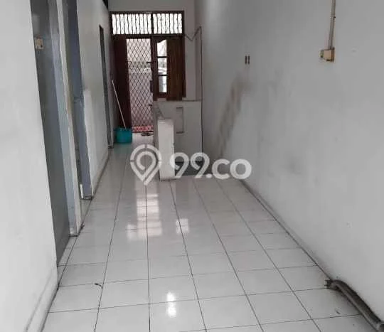 Ruko untuk disewa di Koja punya LT 115m2 & LB 185m2 harga sewa kompetitif Ruko untuk disewa di Koja punya LT 115m2 & LB 185m2 harga sewa kompetitif