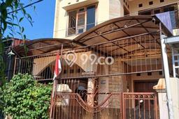 Hunian Cantik Minimalis Lb 191m2 di Pasar Rebo, Jakarta Timur Hunian Cantik Minimalis Lb 191m2 di Pasar Rebo, Jakarta Timur