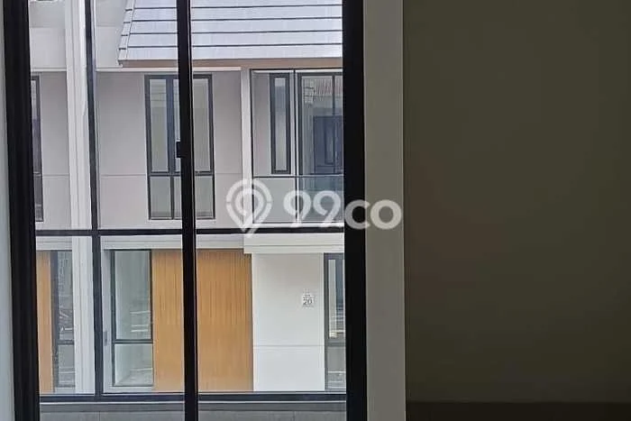 Sewa Rumah Murah di Gading Serpong Tangerang dengan 4 KT Sewa Rumah Murah di Gading Serpong Tangerang dengan 4 KT