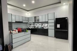 Hunian Mewah LB 240m2 Siap Huni Desain Elegan di Kramat, Jakarta Pusat Hunian Mewah LB 240m2 Siap Huni Desain Elegan di Kramat, Jakarta Pusat
