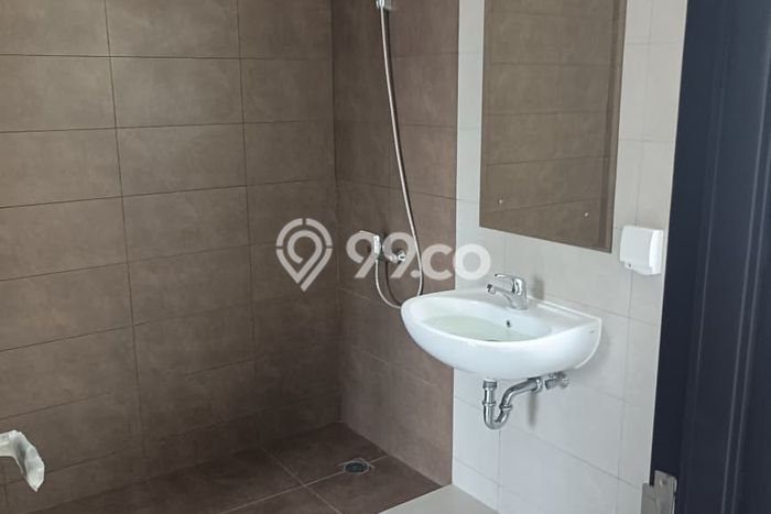 Jarang Ada! Rumah Kontrakan 3 Kamar Bagus Siap Huni Summarecon Crown Gading Jarang Ada! Rumah Kontrakan 3 Kamar Bagus Siap Huni Summarecon Crown Gading