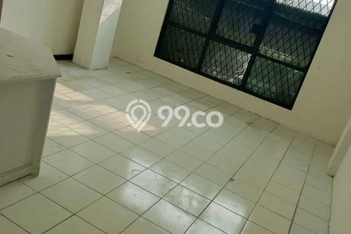 Disewakan Ruko komersial di Johar Baru luas bangunan 268m2 Disewakan Ruko komersial di Johar Baru luas bangunan 268m2
