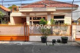 Disewakan! Rumah 4 Kamar Tidur &
2 Kamar Mandi di Rawamangun, Jakarta Timur Disewakan! Rumah 4 Kamar Tidur &
2 Kamar Mandi di Rawamangun, Jakarta Timur