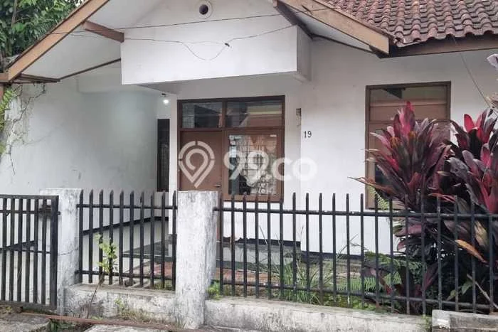 Disewakan! Rumah 3 Kamar Tidur &
2 Kamar Mandi di Cikutra, Bandung Disewakan! Rumah 3 Kamar Tidur &
2 Kamar Mandi di Cikutra, Bandung