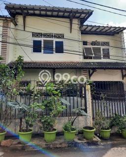 Siap Huni Hunian Elit 5 Kamar di Tebet Dekat ke Mana Saja Siap Huni Hunian Elit 5 Kamar di Tebet Dekat ke Mana Saja