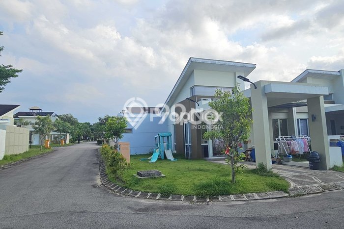 Rumah Nyaman 3 KT LB 110m2 Kondisi Bagus di Batam Centre Rumah Nyaman 3 KT LB 110m2 Kondisi Bagus di Batam Centre