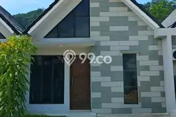 For Sale Rumah 2 Kamar Lokasi Ideal Bagus dan Strategis di Sekupang For Sale Rumah 2 Kamar Lokasi Ideal Bagus dan Strategis di Sekupang