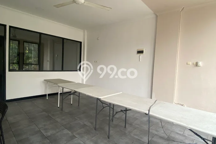 Ruko disewakan lokasi strategis Tebet Jakarta Selatan 72m2 Ruko disewakan lokasi strategis Tebet Jakarta Selatan 72m2