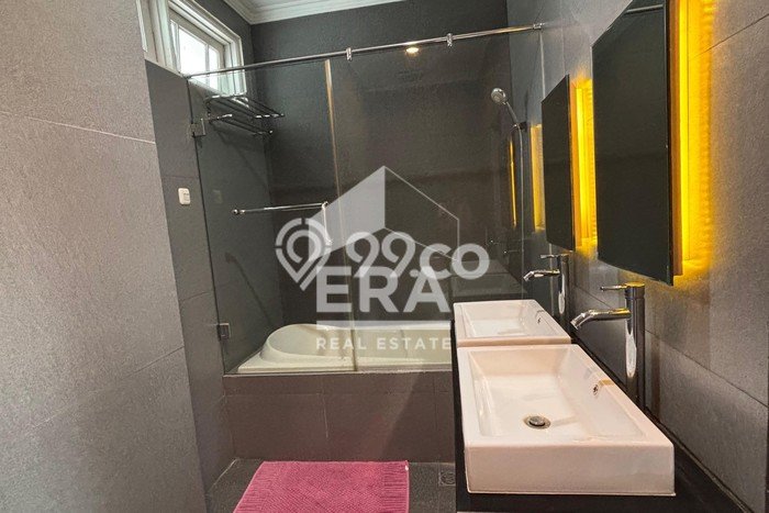 Dijual Vila di Cikakak, Ukuran 505m2m², Area Asri Dijual Vila di Cikakak, Ukuran 505m2m², Area Asri
