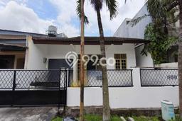 Disewakan! Rumah 3 Kamar Tidur &
2 Kamar Mandi di Intercon, Jakarta Barat Disewakan! Rumah 3 Kamar Tidur &
2 Kamar Mandi di Intercon, Jakarta Barat