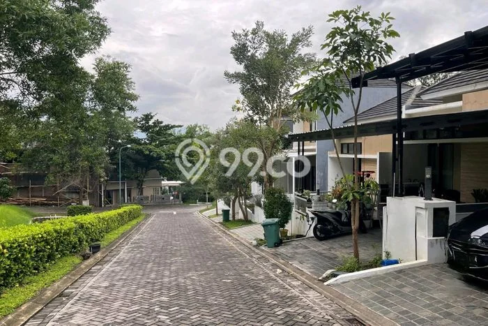 Lokasi strategis! Rumah siap pakai disewakan di Tembalang LB 72m2 Lokasi strategis! Rumah siap pakai disewakan di Tembalang LB 72m2