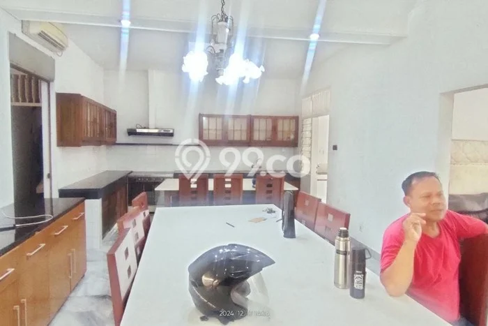 Disewakan! Rumah 4 Kamar Tidur &
3 Kamar Mandi di Pondok Indah, Jakarta Selatan Disewakan! Rumah 4 Kamar Tidur &
3 Kamar Mandi di Pondok Indah, Jakarta Selatan