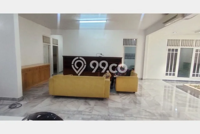 Disewakan! Rumah 4 Kamar Tidur &
3 Kamar Mandi di Pondok Indah, Jakarta Selatan Disewakan! Rumah 4 Kamar Tidur &
3 Kamar Mandi di Pondok Indah, Jakarta Selatan