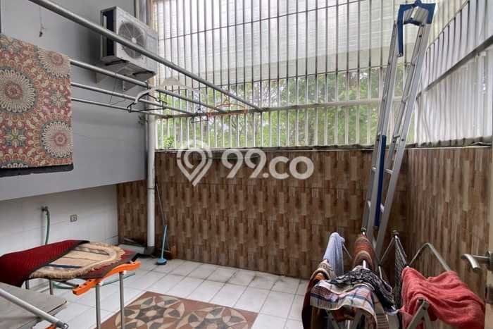 Dijual Rumah 3 Kamar Lokasi Ideal Bagus dan Strategis di Rungkut Dijual Rumah 3 Kamar Lokasi Ideal Bagus dan Strategis di Rungkut