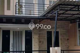 For Sale Rumah 3 Kamar Lokasi Strategis Nyaman dan Strategis di Rungkut For Sale Rumah 3 Kamar Lokasi Strategis Nyaman dan Strategis di Rungkut