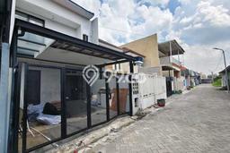Hunian Cantik Minimalis Lb 140m2 di Rungkut, Surabaya Hunian Cantik Minimalis Lb 140m2 di Rungkut, Surabaya
