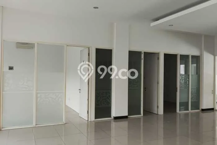 Unit Komersial Disewakan di Surabaya Area Strategis Harga Kompetitif Unit Komersial Disewakan di Surabaya Area Strategis Harga Kompetitif