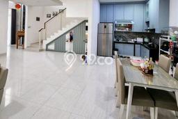 Siap Huni Rumah Minimalis & Modern LB 212m2 di Surabaya Kota Siap Huni Rumah Minimalis & Modern LB 212m2 di Surabaya Kota