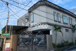 Ready to Use! Luxury House LT 230m2 Desain Elegan di Surabaya Kota Ready to Use! Luxury House LT 230m2 Desain Elegan di Surabaya Kota