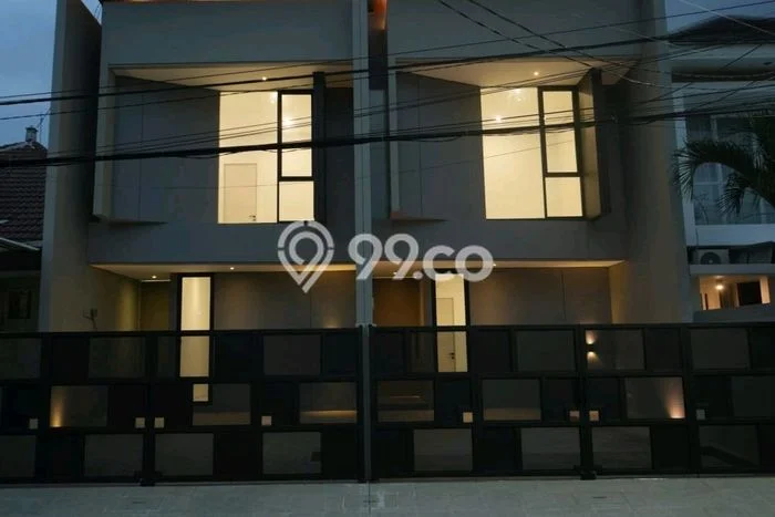 Jual Rumah Eksklusif 4 KT di Surabaya Kota, Surabaya Jual Rumah Eksklusif 4 KT di Surabaya Kota, Surabaya