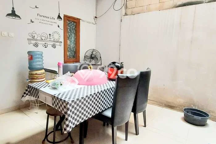 Jual Rumah Eksklusif 4 KT di Pegadungan, Jakarta Barat Jual Rumah Eksklusif 4 KT di Pegadungan, Jakarta Barat