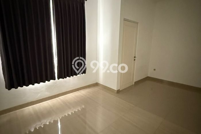 Jual Rumah Mewah Elegan Dengan View Eksklusif di Duta Garden, Jakarta Barat Jual Rumah Mewah Elegan Dengan View Eksklusif di Duta Garden, Jakarta Barat