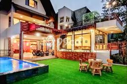 Dijual Rumah Mewah Elegan Dengan View Cantik di Dago Pakar, Bandung Dijual Rumah Mewah Elegan Dengan View Cantik di Dago Pakar, Bandung