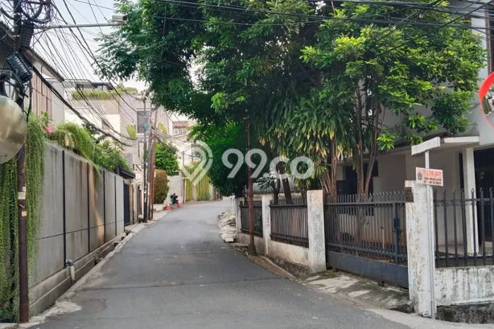 Hunian Eksklusif Siap Huni LT 263m2 di Cilandak, Jakarta Selatan Hunian Eksklusif Siap Huni LT 263m2 di Cilandak, Jakarta Selatan