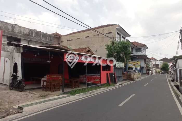 Unit Komersial Dijual di Cipedes Tasikmalaya Luas Bangunan 150m2 Unit Komersial Dijual di Cipedes Tasikmalaya Luas Bangunan 150m2