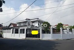 Siap Huni Rumah Mewah 4 Kamar di Cipedes Dekat ke Mana Pun Siap Huni Rumah Mewah 4 Kamar di Cipedes Dekat ke Mana Pun